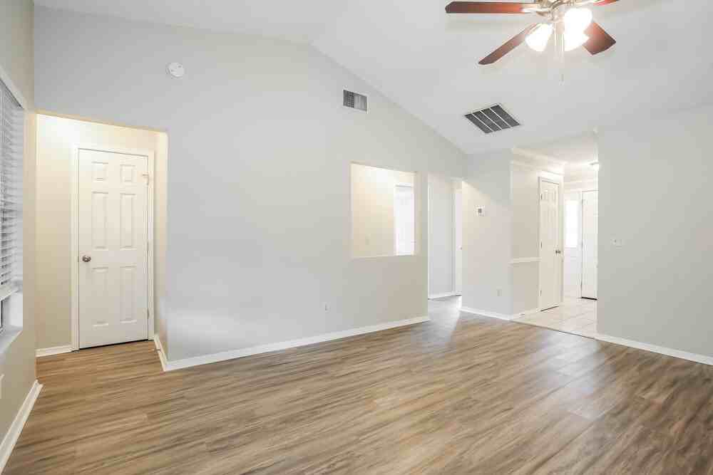 5966 Lazy Meadow Ct - Photo 5 of 16