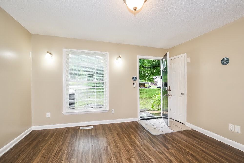 4407 Cornell Ave - Photo 4 of 16