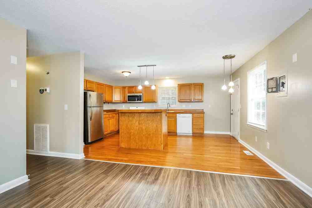 4407 Cornell Ave - Photo 6 of 16