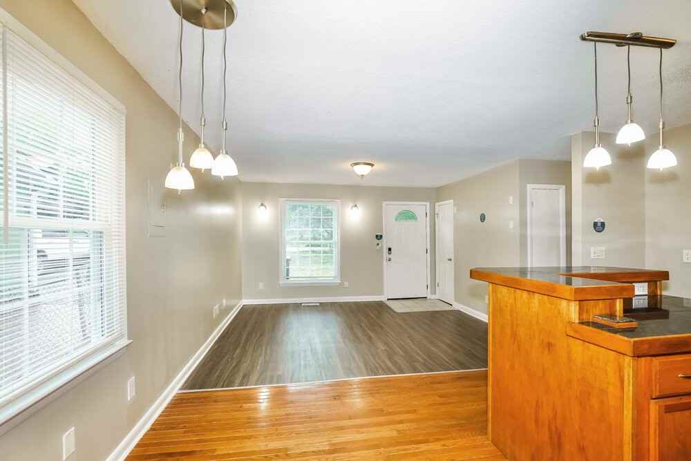 4407 Cornell Ave - Photo 7 of 16