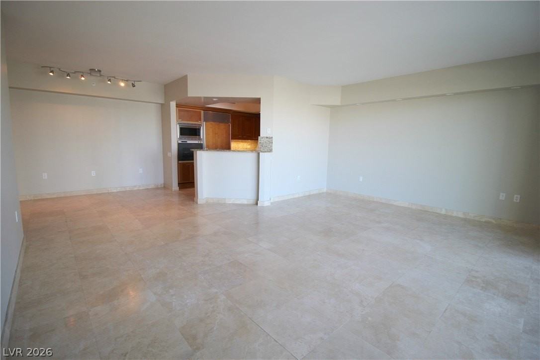 2777 Paradise Rd #708 - Photo 3 of 13