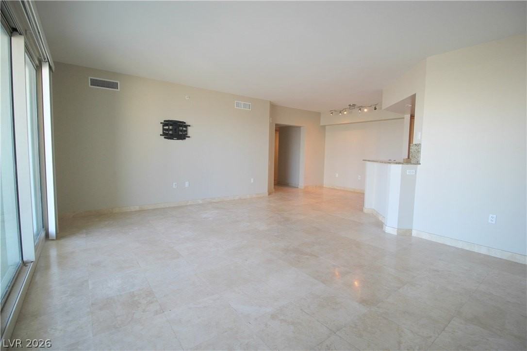 2777 Paradise Rd #708 - Photo 4 of 13