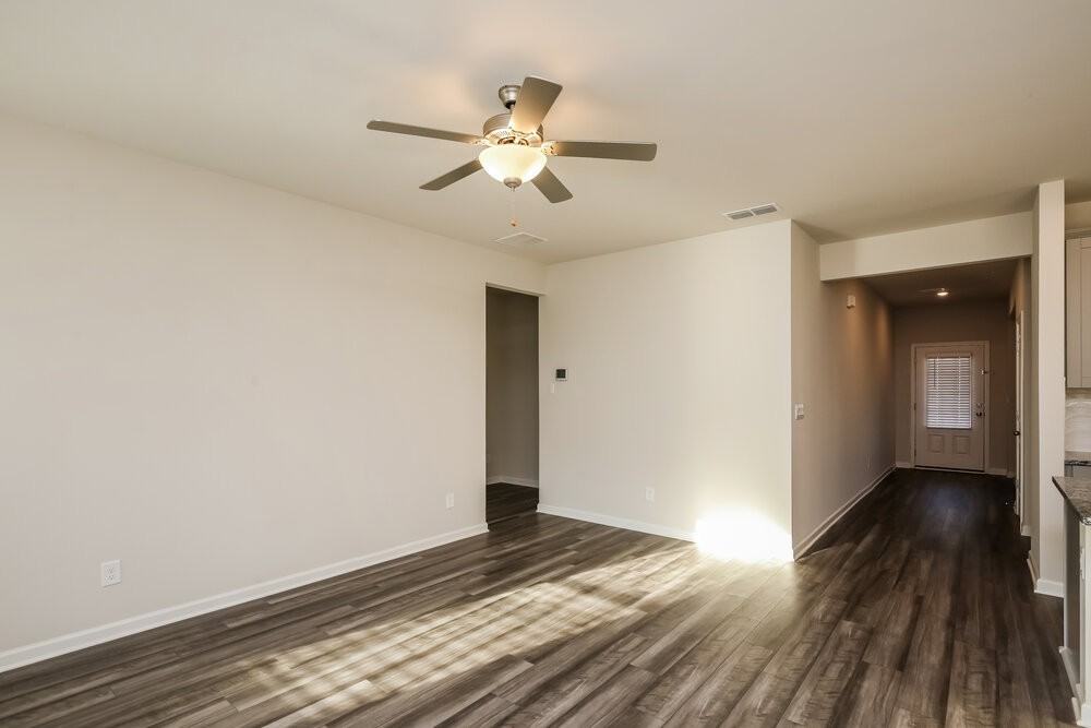 5856 Hackberry Ln - Photo 4 of 17