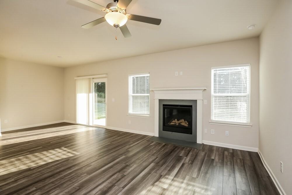 5856 Hackberry Ln - Photo 5 of 17