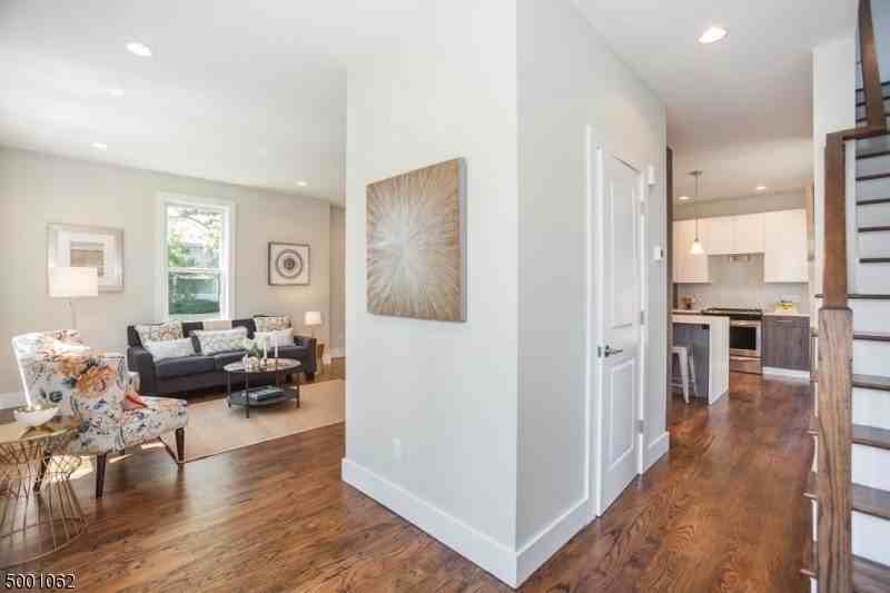 99 Claremont Ave - Photo 7 of 16