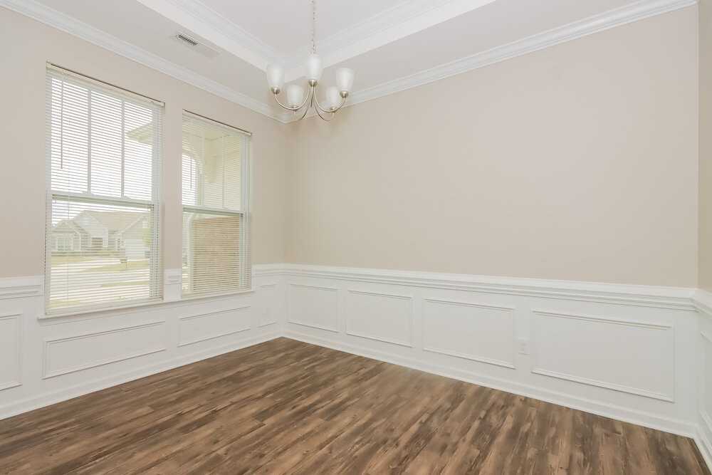 1326 Aurora Ct - Photo 7 of 17