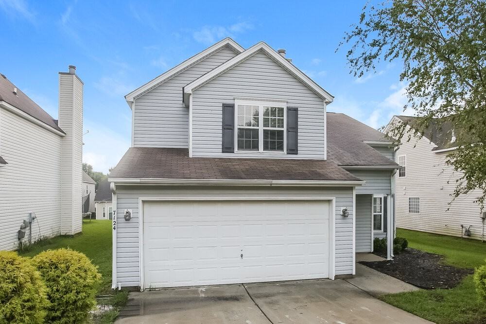 7124 Fox Point Dr - Photo 4 of 17