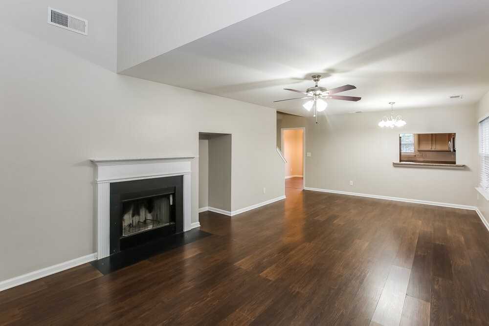 7124 Fox Point Dr - Photo 6 of 17