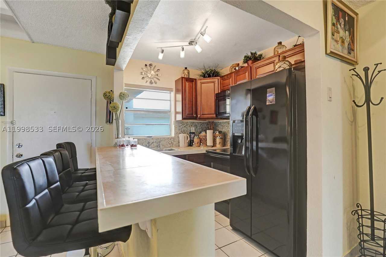 3536 Ne 168th St #502 - Photo 5 of 21
