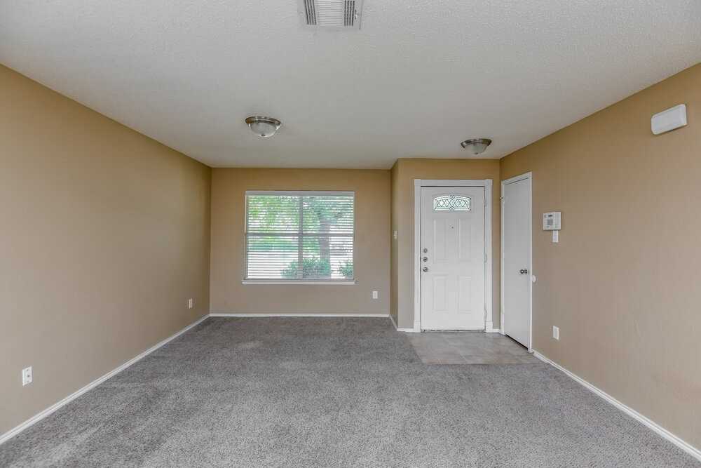 949 Canary Dr - Photo 5 of 25