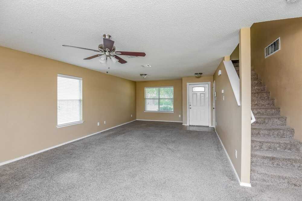 949 Canary Dr - Photo 7 of 25