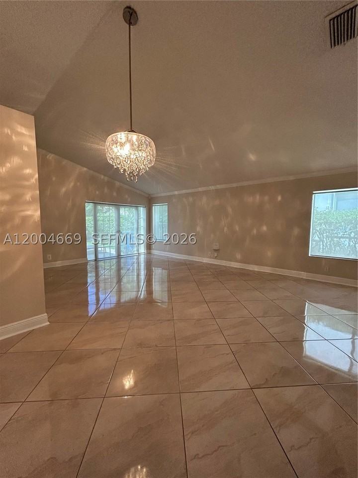 4291 Magnolia Ridge Dr - Photo 4 of 18