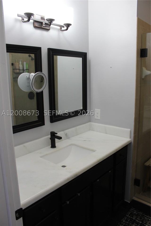 3211 Se 6th St - Photo 7 of 30