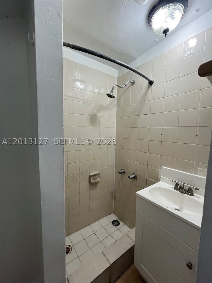 19363 Nw 45th Ave #0 - Photo 4 of 8