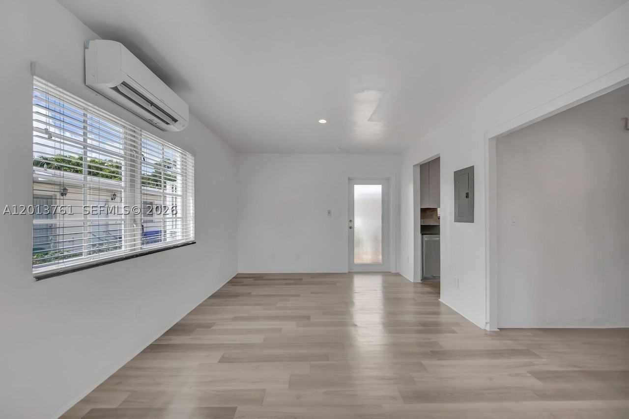 570 Ne 68th St #8 - Photo 2 of 12