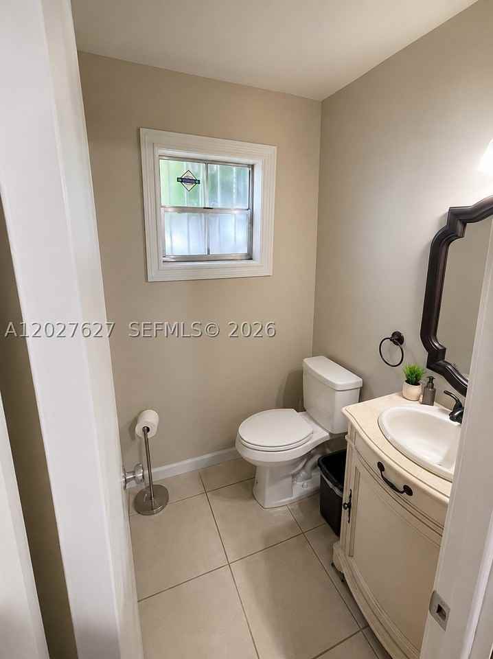 22317 Sw 103rd Ave - Photo 4 of 11