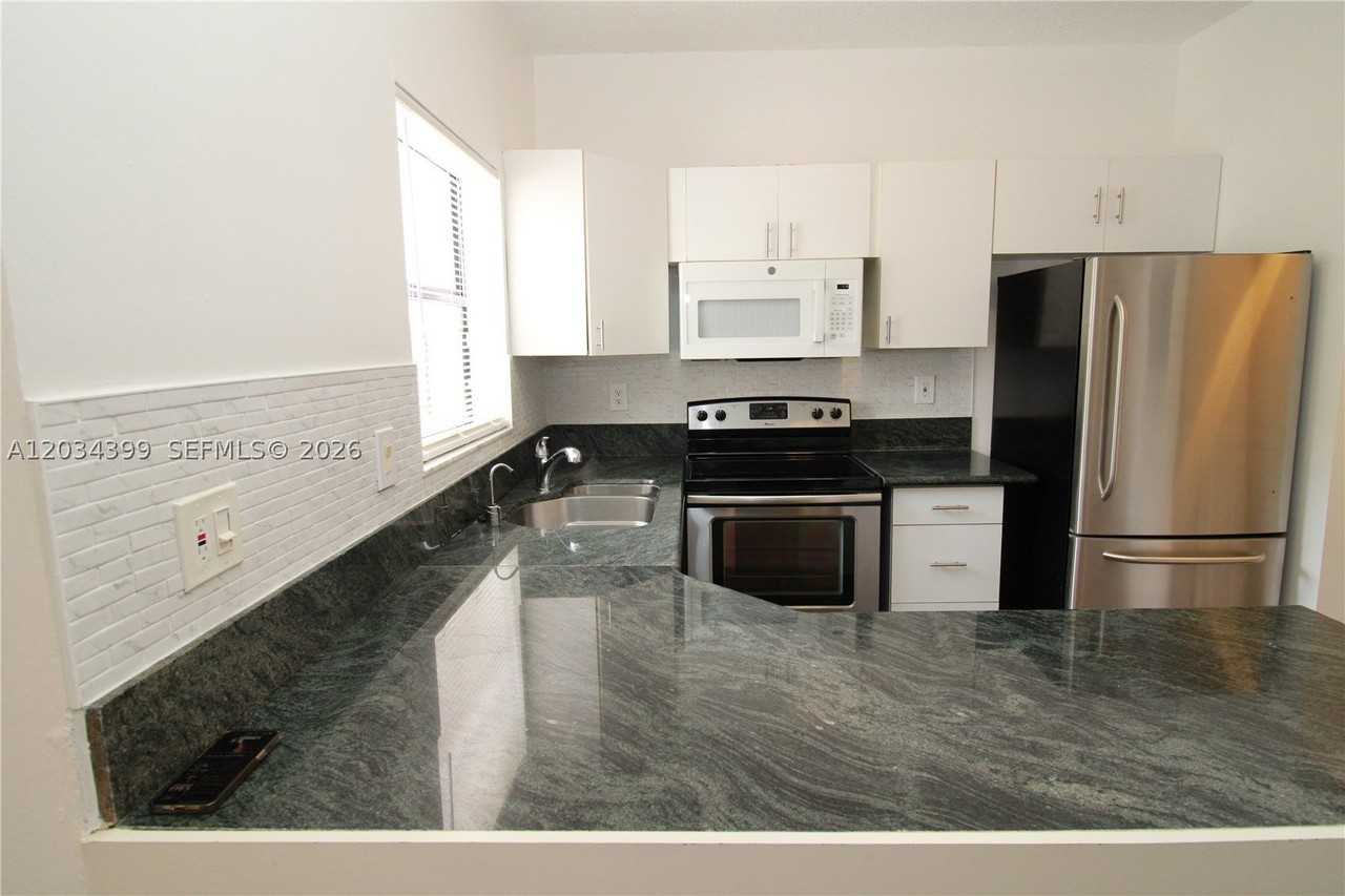 1423 Avon Ln #210 - Photo 4 of 15