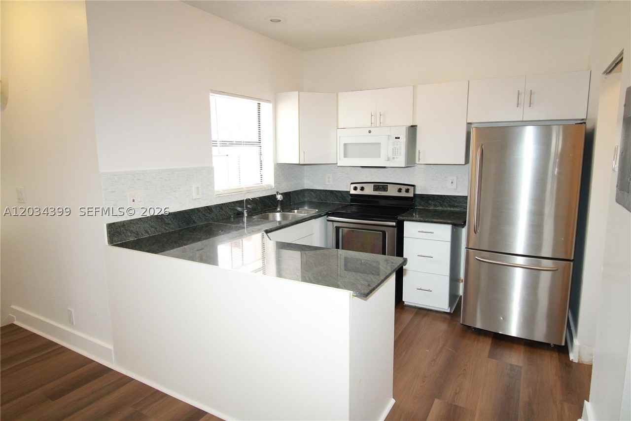 1423 Avon Ln #210 - Photo 5 of 15