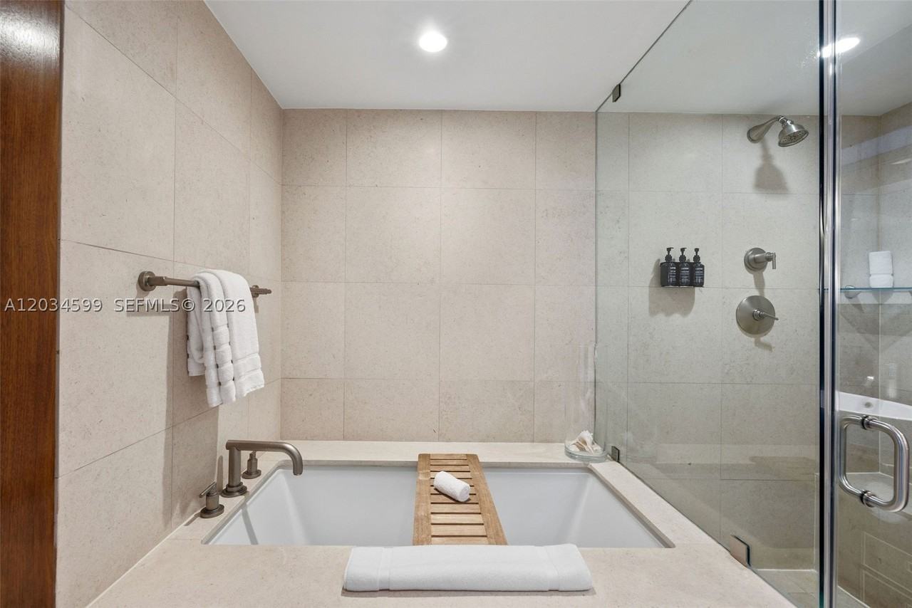 6801 Collins Ave #1010 - Photo 7 of 36