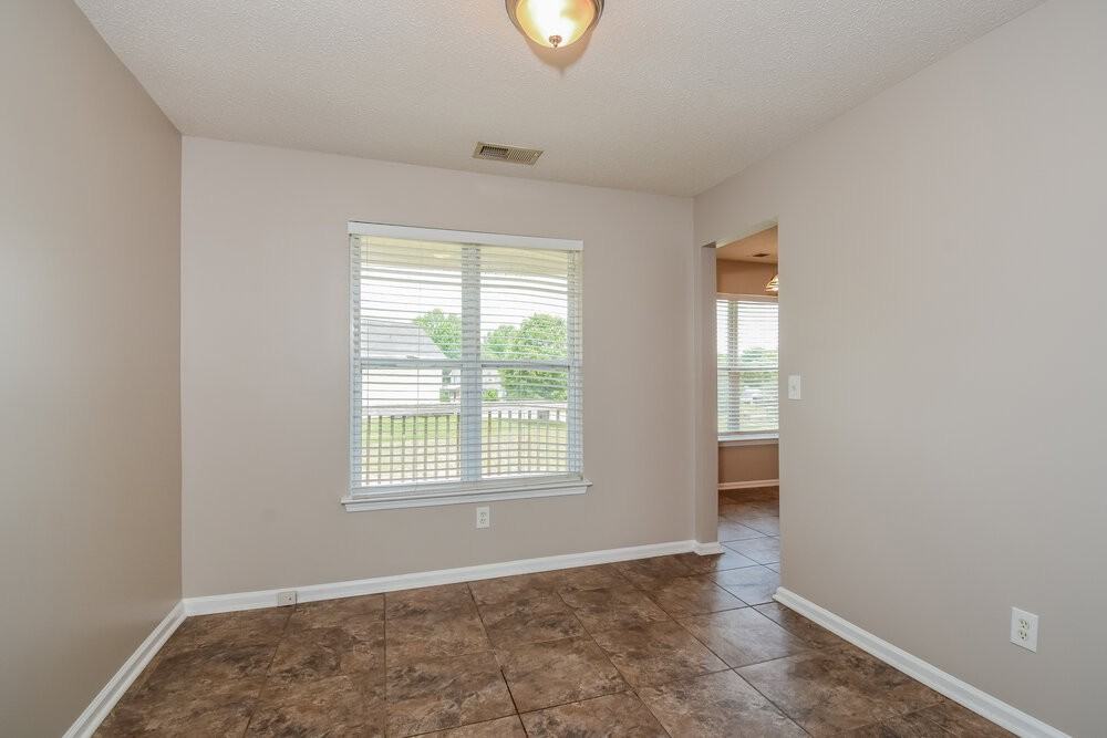 61 Lazy Water Dr - Photo 6 of 17