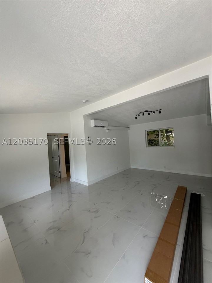 3220 Plaza St #3220 - Photo 6 of 16