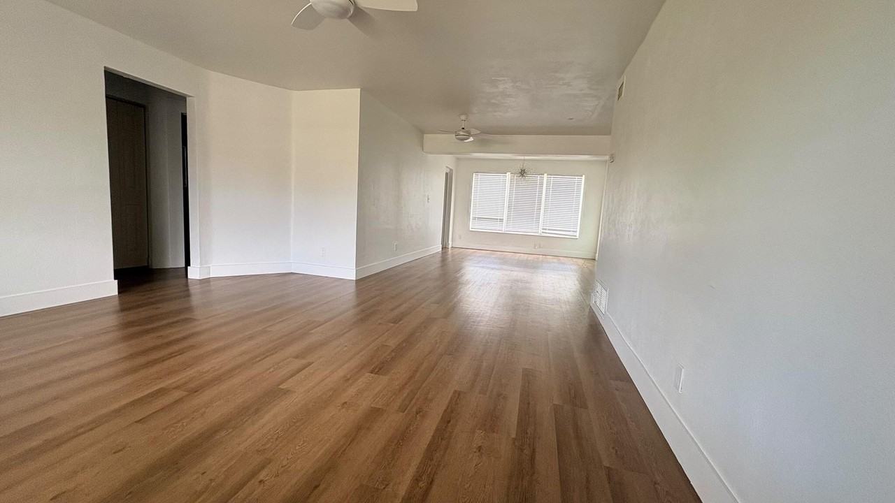 3740 Nw 9th St - Photo 2 of 9