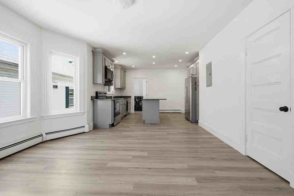 40 Concord Ave #2 - Photo 4 of 17