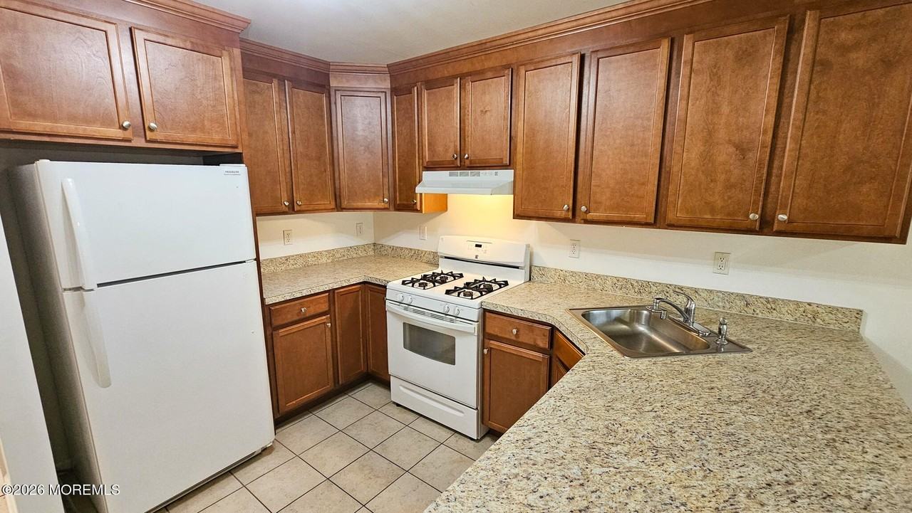 380 Radio Rd #C2 - Photo 6 of 38