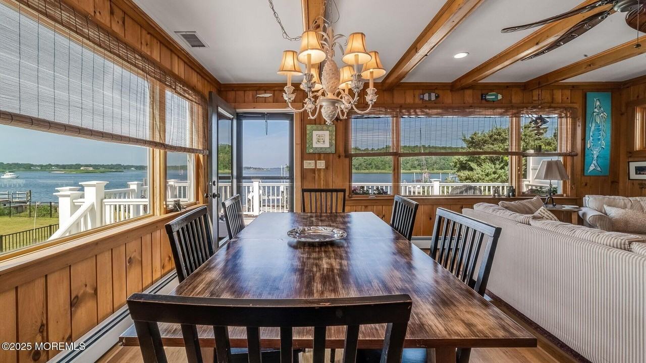 406 Ocean Ave - Photo 5 of 45
