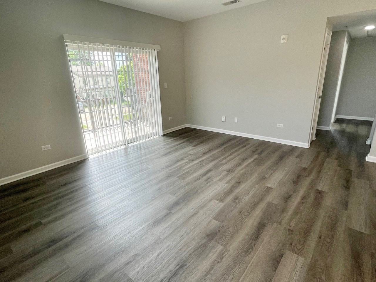 301 N Madison St #2F - Photo 6 of 17