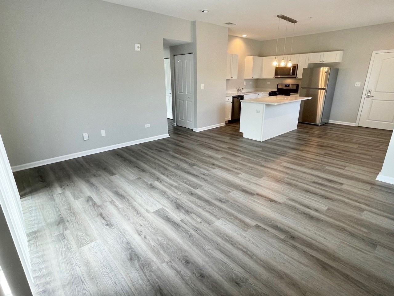 301 N Madison St #2F - Photo 7 of 17