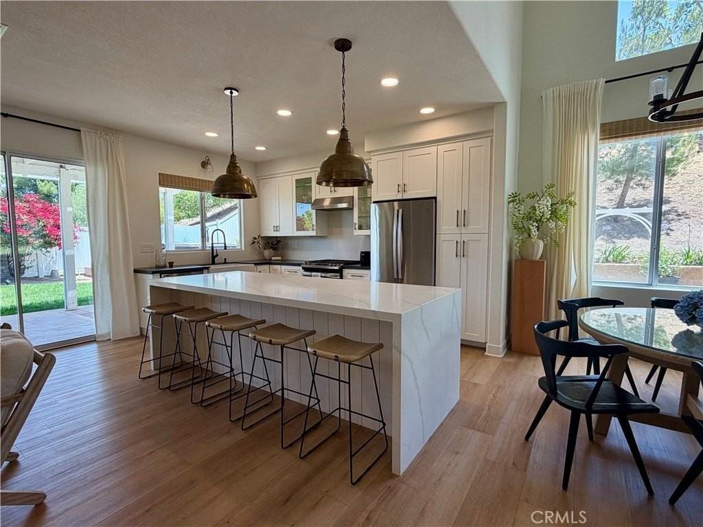 8992 Trumpets Ct - Photo 3 of 37