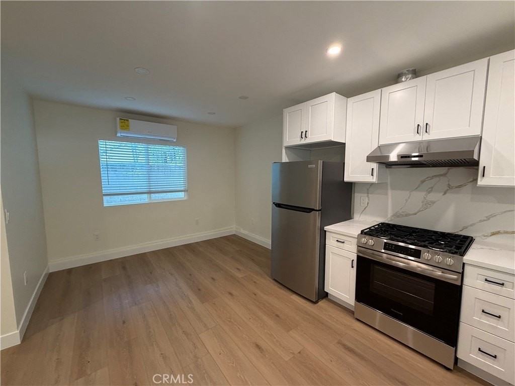 7818 Amestoy Ave #1-2 - Photo 2 of 7