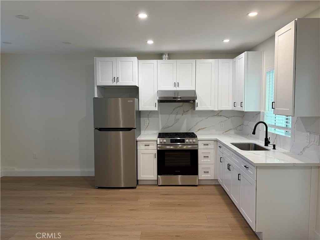 7818 Amestoy Ave #1-2 - Photo 3 of 7