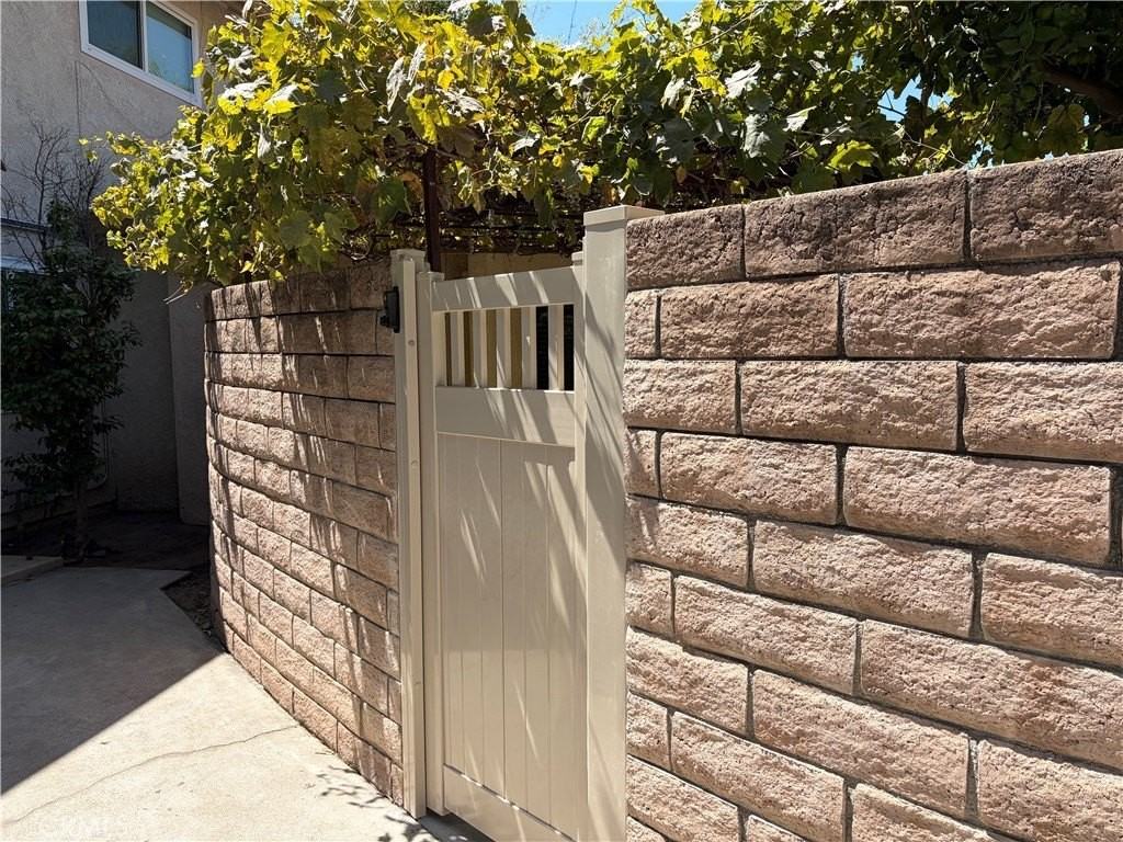 7818 Amestoy Ave #1-2 - Photo 7 of 7