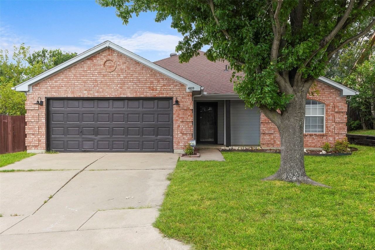4809 Maryannes Meadow Dr - Photo 2 of 26