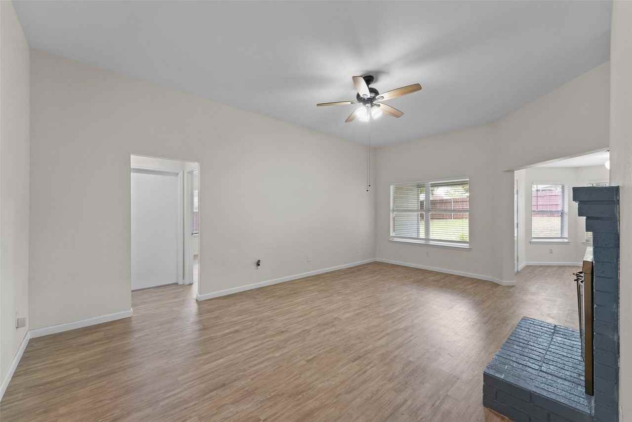 4809 Maryannes Meadow Dr - Photo 4 of 26