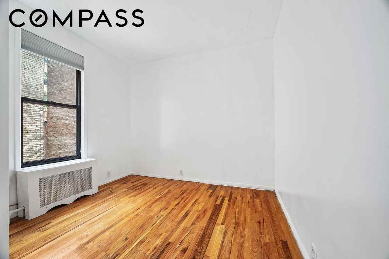 862 W End Ave #2R - Photo 3 of 8