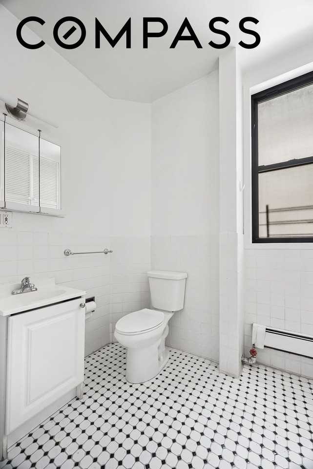 862 W End Ave #2R - Photo 6 of 8