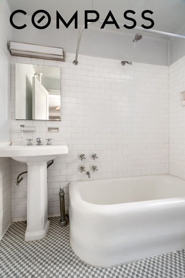70 Remsen St #7F - Photo 5 of 5