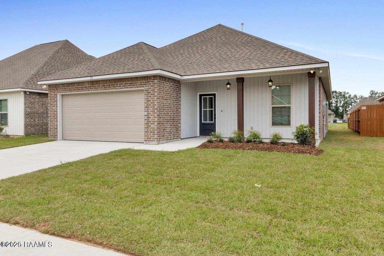 111 Segovia Way - Photo 2 of 23