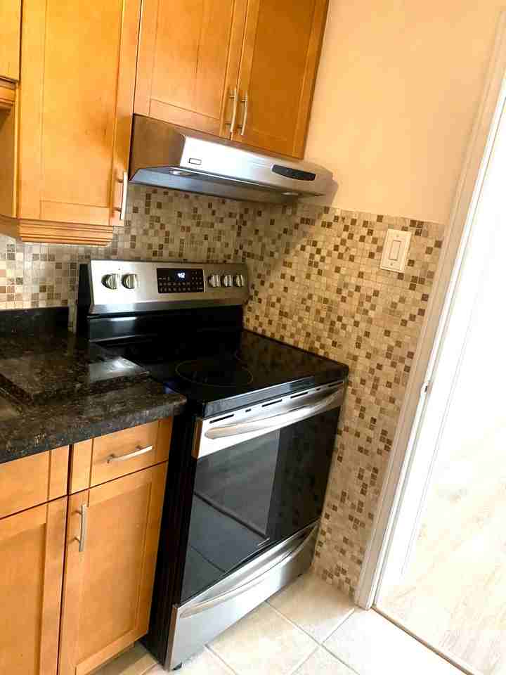 Baby Point - Photo 7 of 17