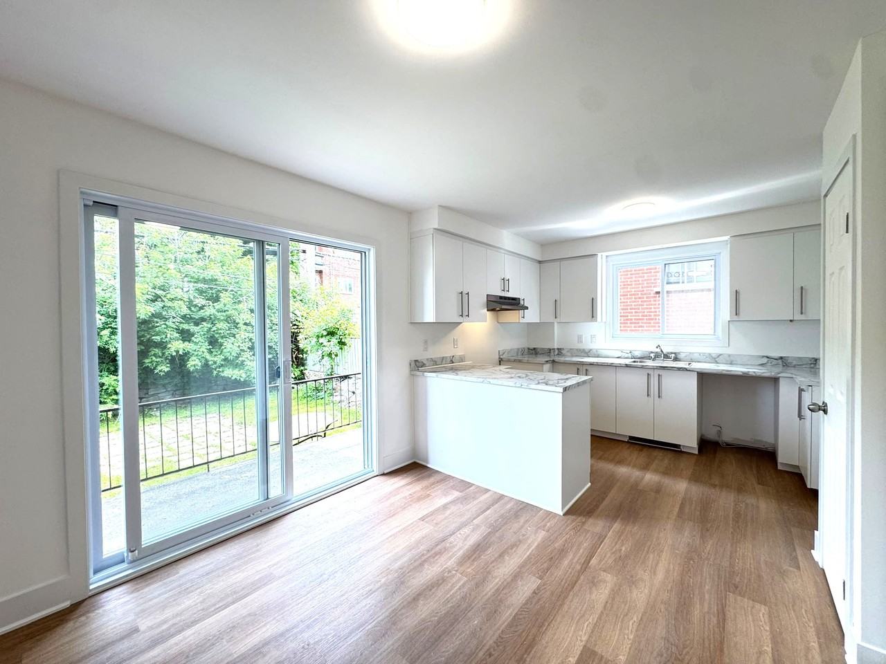 11815 Avenue Désy - Photo 4 of 12