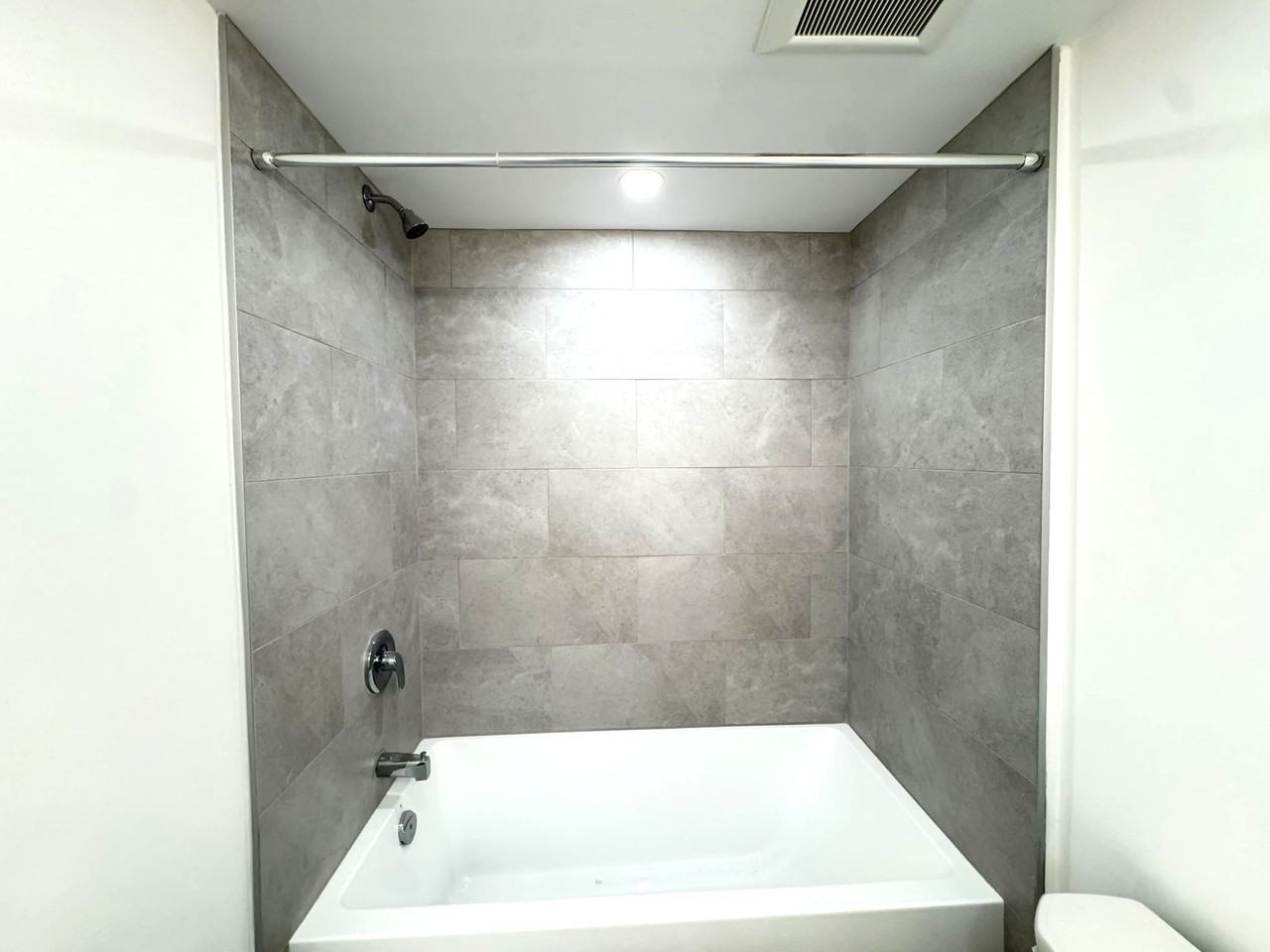 11815 Avenue Désy - Photo 6 of 12