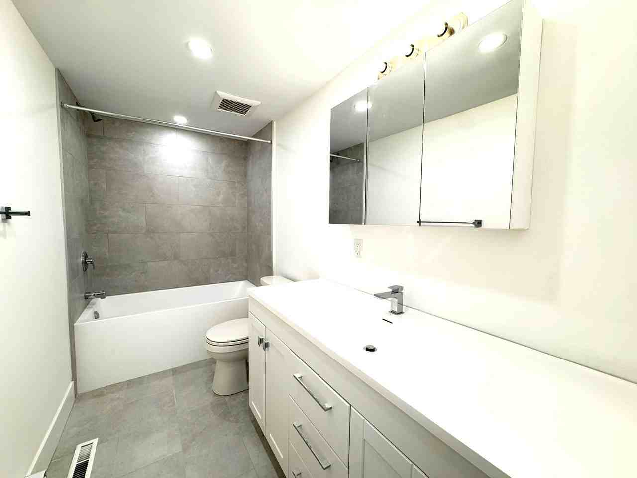 11815 Avenue Désy - Photo 7 of 12
