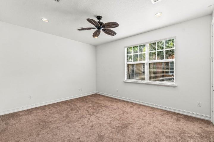109 East Coda Circle - Photo 6 of 9