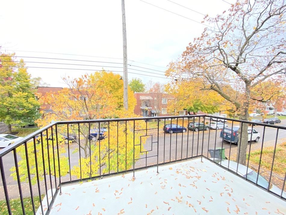 9402 Avenue De Chateaubriand - Photo 4 of 20
