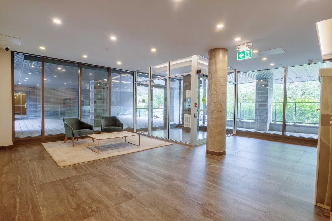 5400 Av Henri-Julien - Photo 3 of 37