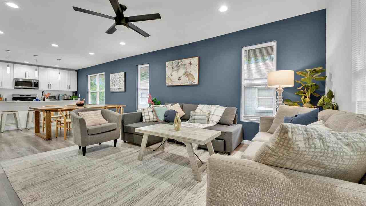 1117 N Bishop Ave #1075597P - Photo 3 of 26