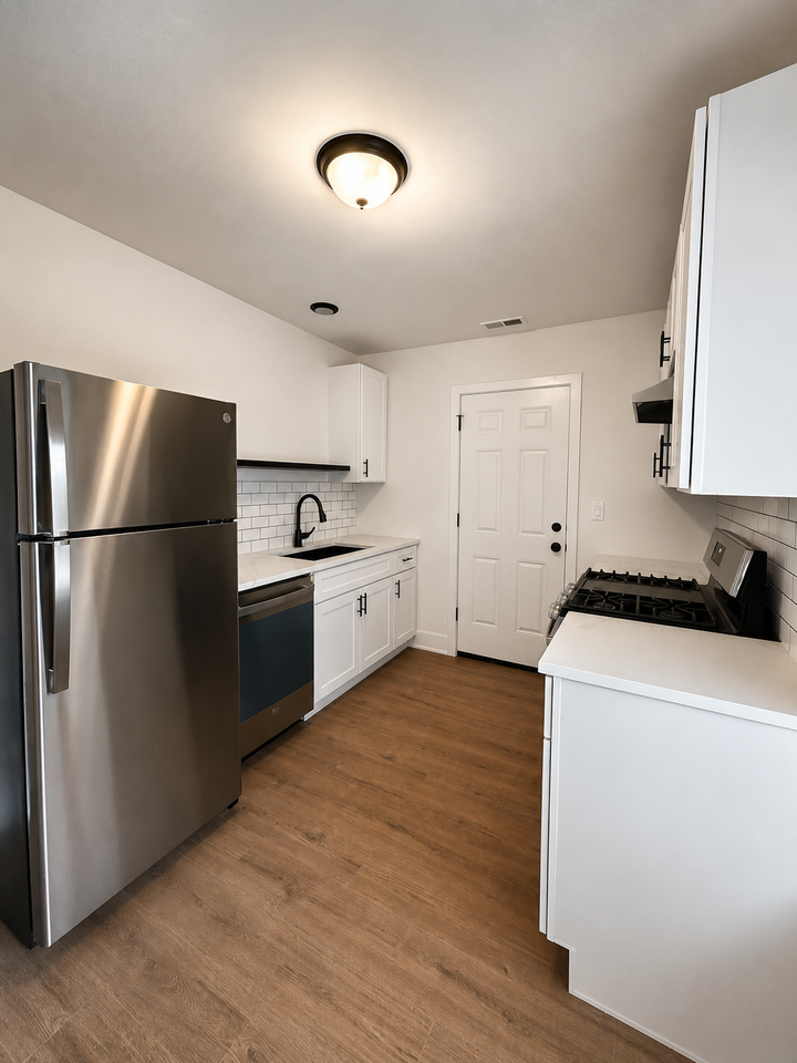 7416 North Ashland BoulevardApt 1 #7416-1 - Photo 2 of 21
